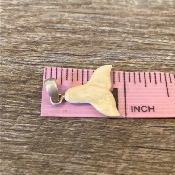 Elegant Cream Whale Tail Pendant - Picture 2 of 4